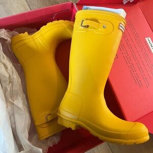 NEW Hunter Kids Original Rainboot in yellow